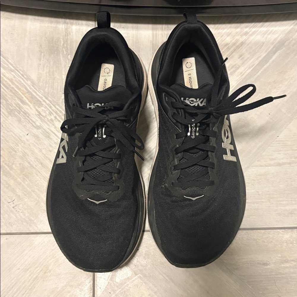 Hoka Gaviota 5 in black